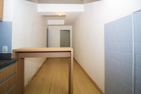 Sala / Cozinha  de apartamento para alugar com 2 quartos, 43m² em Menino Deus, Porto Alegre