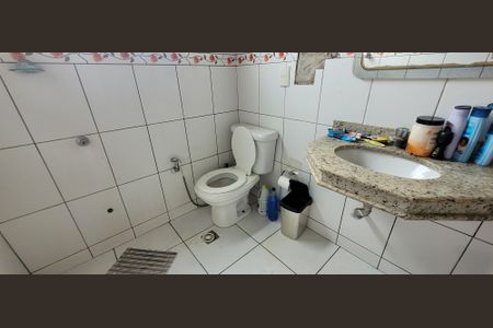 Casa para alugar com 200m², 3 quartos e 3 vagas Casa para alugar com 200m², 3 quartos e 3 vagasbanheiro suite