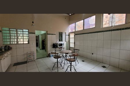 Casa para alugar com 200m², 3 quartos e 3 vagas Casa para alugar com 200m², 3 quartos e 3 vagascozinha