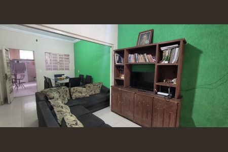 Casa para alugar com 200m², 3 quartos e 3 vagas Casa para alugar com 200m², 3 quartos e 3 vagassala