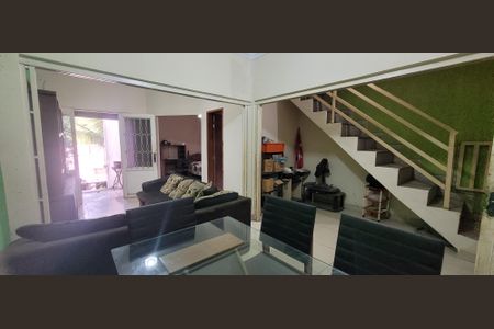 Casa para alugar com 200m², 3 quartos e 3 vagas Casa para alugar com 200m², 3 quartos e 3 vagassala