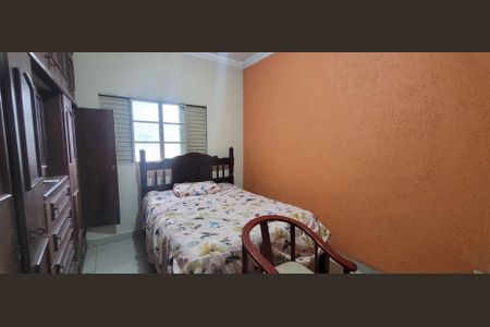 Casa para alugar com 200m², 3 quartos e 3 vagas Casa para alugar com 200m², 3 quartos e 3 vagassuite