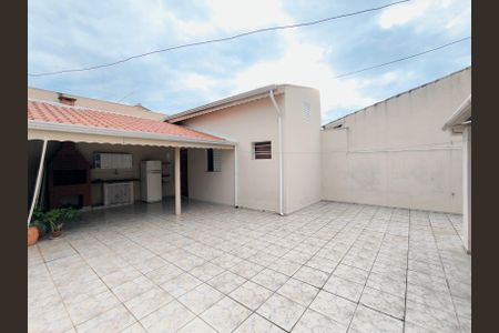 Casa à venda com 138m², 3 quartos e 3 vagasQuintal e Churrasqueira