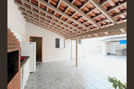 Casa à venda com 138m², 3 quartos e 3 vagasQuintal e Churrasqueira