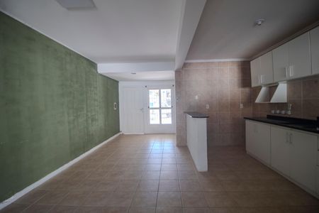 Casa à venda com 210m², 4 quartos e 3 vagasSala/Cozinha