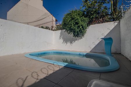 Casa à venda com 210m², 4 quartos e 3 vagasQuinta/Piscina