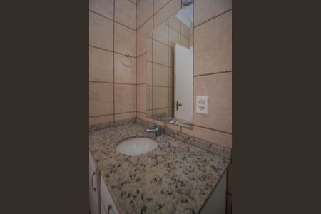 Casa à venda com 210m², 4 quartos e 3 vagasBanheiro 2