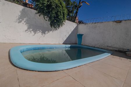 Casa à venda com 210m², 4 quartos e 3 vagasQuinta/Piscina
