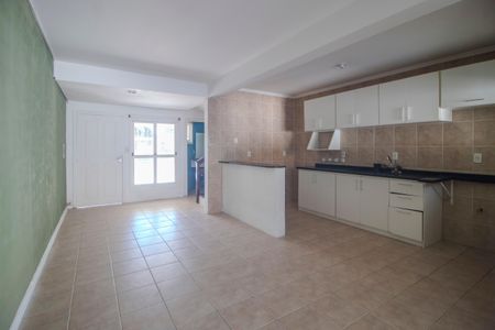 Sala/Cozinha de casa à venda com 4 quartos, 210m² em Guarujá, Porto Alegre