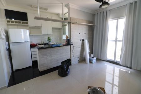 Sala de apartamento para alugar com 2 quartos, 66m² em Bussocaba, Osasco