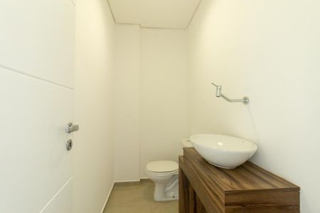 Apartamento para alugar com 187m², 4 quartos e sem vaga Apartamento para alugar com 187m², 4 quartos e sem vagaLavabo