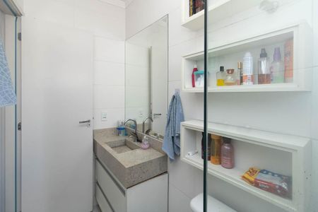 Casa de condomínio à venda com 115m², 2 quartos e 2 vagasBanheiro da Suíte