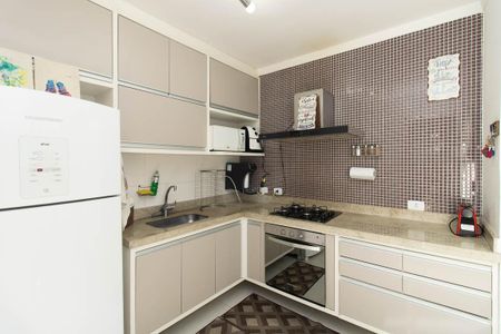 Casa de condomínio à venda com 115m², 2 quartos e 2 vagasCozinha e Área de Serviço