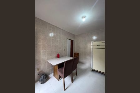Casa à venda com 161m², 3 quartos e 2 vagasCasa 3 - Cozinha