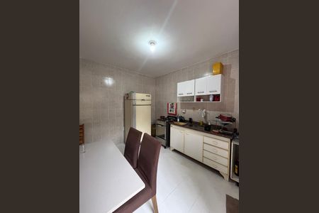 Casa à venda com 161m², 3 quartos e 2 vagasCasa 3 - Cozinha