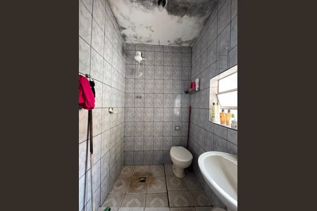 Casa à venda com 161m², 3 quartos e 2 vagasCasa 2 - Banheiro