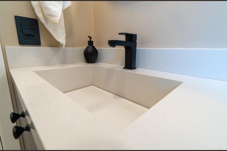 Apartamento à venda com 61m², 2 quartos e 1 vaga Apartamento à venda com 61m², 2 quartos e 1 vagaBanheiro Social