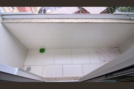 Apartamento para alugar com 64m², 3 quartos e sem vaga