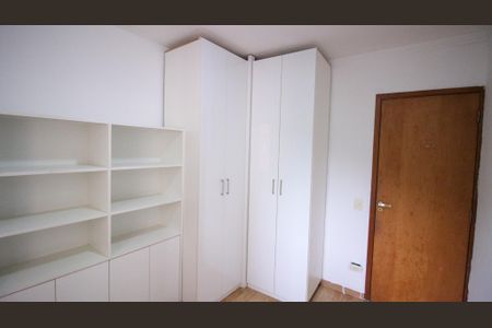 Apartamento para alugar com 64m², 3 quartos e sem vaga
