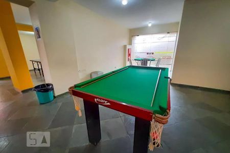 Apartamento para alugar com 64m², 3 quartos e sem vaga