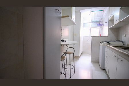 Apartamento para alugar com 64m², 3 quartos e sem vaga