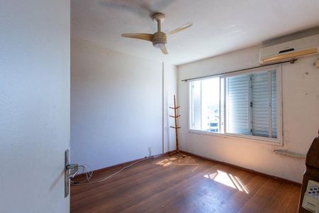 Quarto 1 de apartamento para alugar com 3 quartos, 79m² em Cristal, Porto Alegre