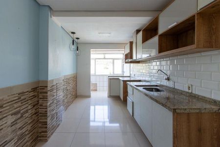 Cozinha de apartamento para alugar com 3 quartos, 79m² em Cristal, Porto Alegre