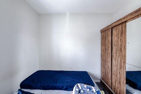 Casa para alugar com 240m², 4 quartos e 4 vagas Casa para alugar com 240m², 4 quartos e 4 vagasQuarto 2 (Casa 2)
