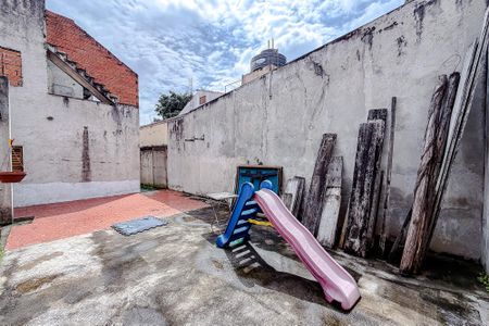 Casa para alugar com 240m², 4 quartos e 4 vagas Casa para alugar com 240m², 4 quartos e 4 vagasÁrea externa