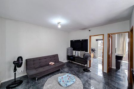Casa para alugar com 240m², 4 quartos e 4 vagas Casa para alugar com 240m², 4 quartos e 4 vagasSala (Casa 2)