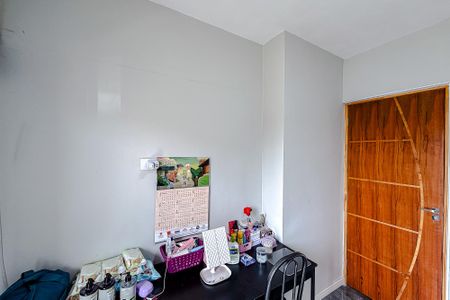 Casa para alugar com 240m², 4 quartos e 4 vagas Casa para alugar com 240m², 4 quartos e 4 vagasQuarto 1 (Casa 2)