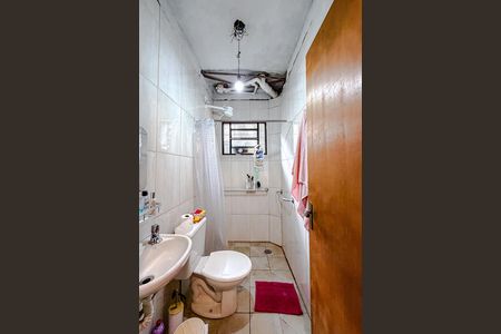 Casa para alugar com 240m², 4 quartos e 4 vagas Casa para alugar com 240m², 4 quartos e 4 vagasBanheiro
