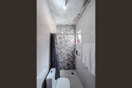 Casa para alugar com 240m², 4 quartos e 4 vagas Casa para alugar com 240m², 4 quartos e 4 vagasBanheiro (Casa 2)
