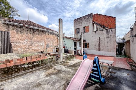Casa para alugar com 240m², 4 quartos e 4 vagas Casa para alugar com 240m², 4 quartos e 4 vagasÁrea externa