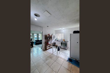 Casa para alugar com 240m², 4 quartos e 4 vagas Casa para alugar com 240m², 4 quartos e 4 vagasCozinha