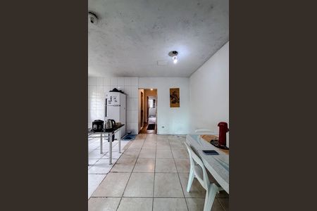 Casa para alugar com 240m², 4 quartos e 4 vagas Casa para alugar com 240m², 4 quartos e 4 vagasCozinha