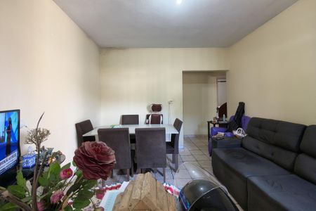 Casa para alugar com 107m², 2 quartos e 2 vagas Casa para alugar com 107m², 2 quartos e 2 vagasSala