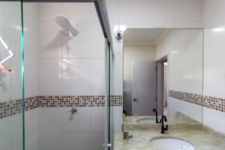 Casa à venda com 116m², 3 quartos e 5 vagasBanheiro Social