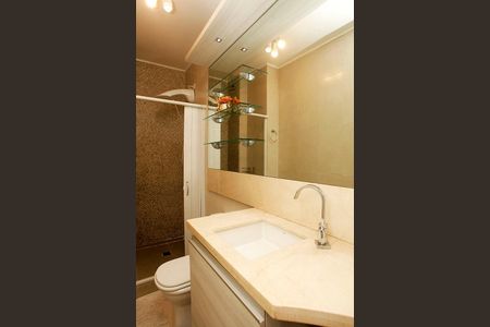 Banheiro de apartamento à venda com 1 quarto, 40m² em Mont’serrat, Porto Alegre