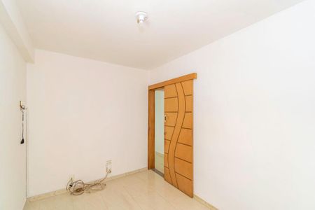 Quarto 1 de apartamento para alugar com 2 quartos, 50m² em Irajá, Rio de Janeiro