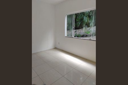 Quarto de casa para alugar com 2 quartos, 80m² em Taquara, Rio de Janeiro