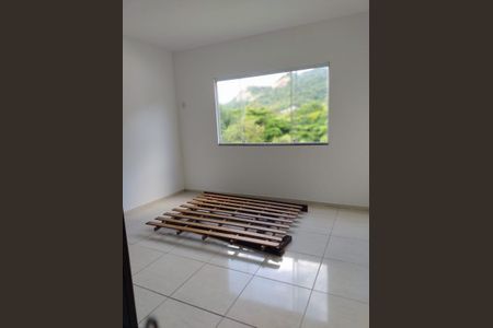 Quarto de casa para alugar com 2 quartos, 80m² em Taquara, Rio de Janeiro