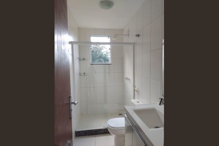 Banheiro de casa para alugar com 2 quartos, 80m² em Taquara, Rio de Janeiro