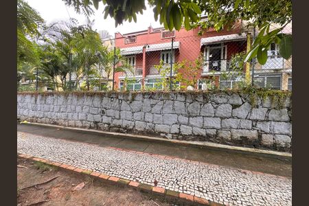 Casa de condomínio para alugar com 220m², 3 quartos e 2 vagas Casa de condomínio para alugar com 220m², 3 quartos e 2 vagasPlaquinha Quinto Andar