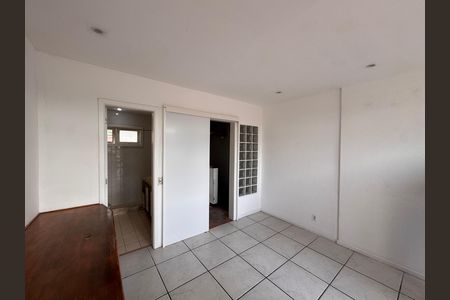 Casa de condomínio para alugar com 220m², 3 quartos e 2 vagas Casa de condomínio para alugar com 220m², 3 quartos e 2 vagasSuíte 2