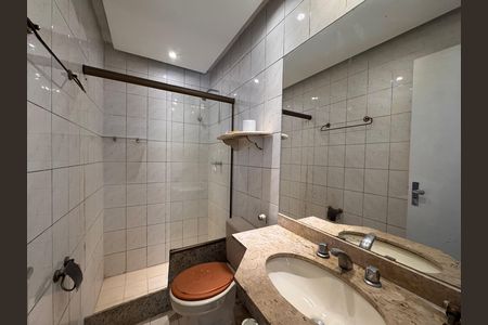 Casa de condomínio para alugar com 220m², 3 quartos e 2 vagas Casa de condomínio para alugar com 220m², 3 quartos e 2 vagasSuíte 3 - Banheiro