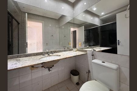 Casa de condomínio para alugar com 220m², 3 quartos e 2 vagas Casa de condomínio para alugar com 220m², 3 quartos e 2 vagasSuíte 1 - Banheiro