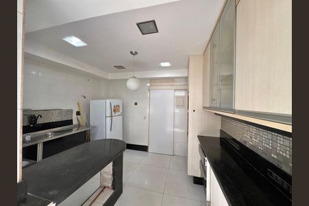 Casa de condomínio para alugar com 220m², 3 quartos e 2 vagas Casa de condomínio para alugar com 220m², 3 quartos e 2 vagasCozinha