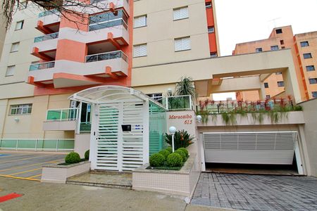 Apartamento à venda com 101m², 3 quartos e 3 vagasFachada e portaria