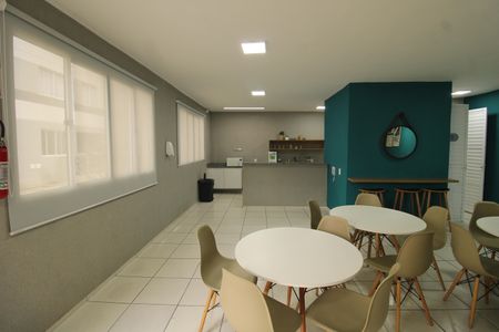 Apartamento para alugar com 35m², 2 quartos e sem vagaÁrea comum - Salão de festas